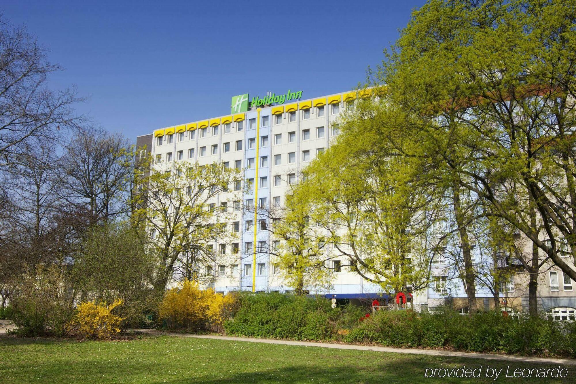Moxy Berlin Humboldthain Park Exterior foto